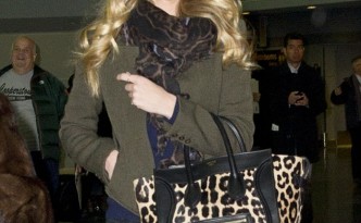 rosie huntington-whiteley leopard JFK airport